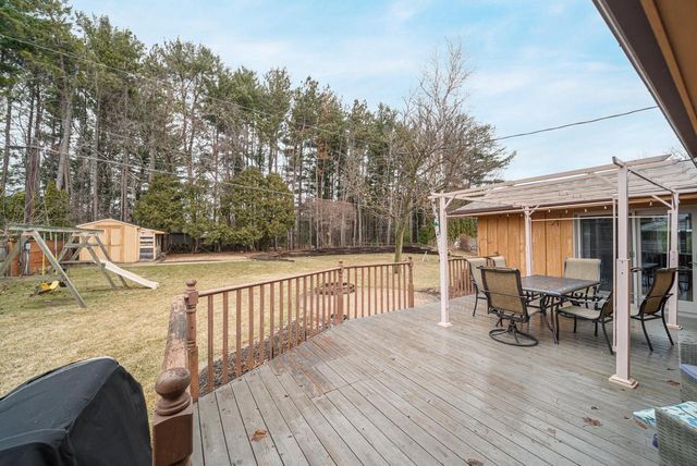 818 Huron AVENUE, Oostburg, WI 53070