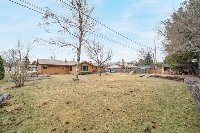 818 Huron AVENUE, Oostburg, WI 53070