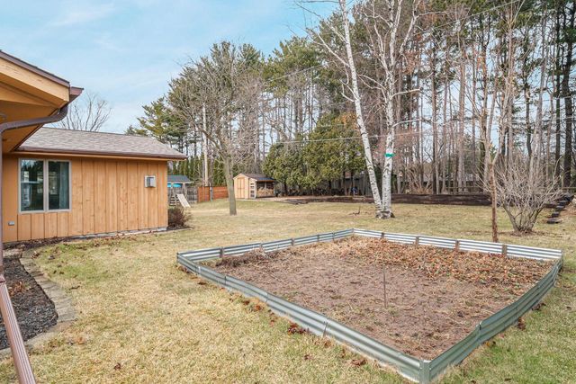 818 Huron AVENUE, Oostburg, WI 53070