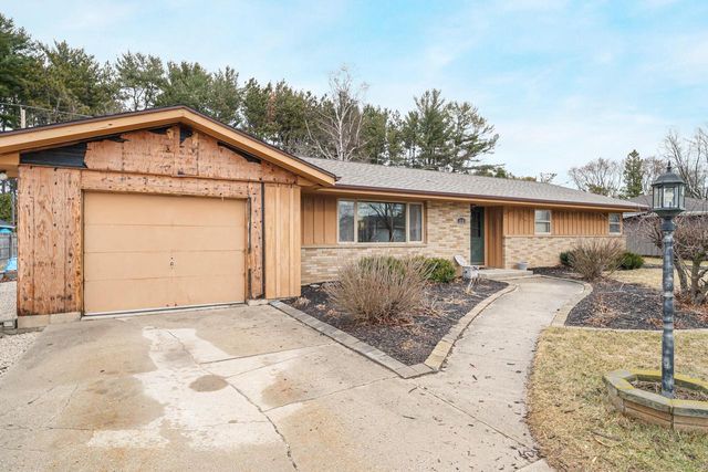 818 Huron AVENUE, Oostburg, WI 53070