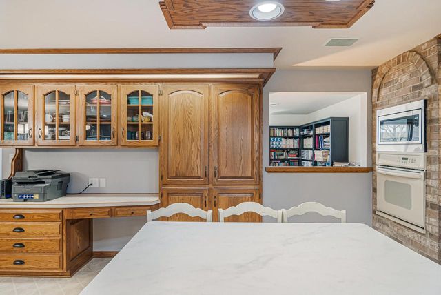 818 Huron AVENUE, Oostburg, WI 53070