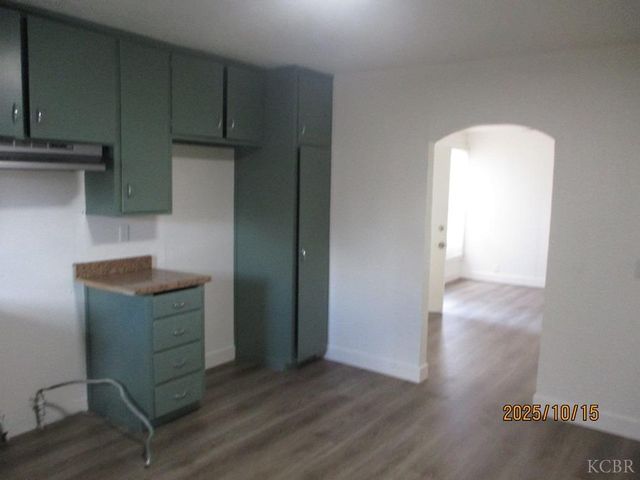 1247 Davis Street, Hanford, CA 93230