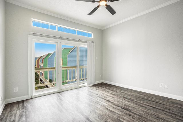 7820 Seawall Boulevard 327, Galveston, TX 77551