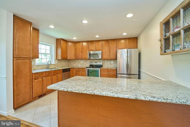 3153 FAIRBURY LN, Fairfax, VA 22031