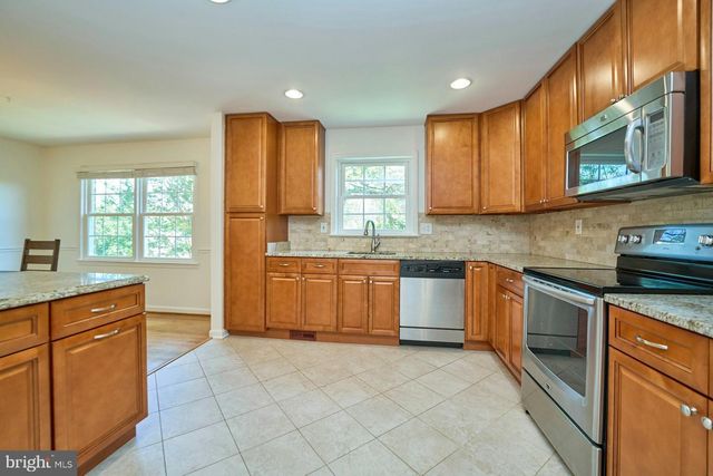 3153 FAIRBURY LN, Fairfax, VA 22031