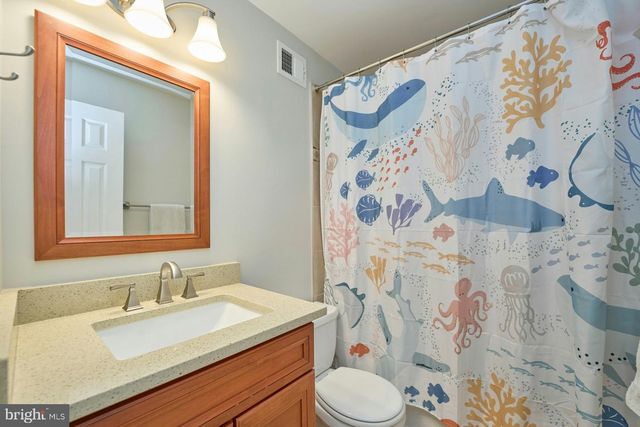 3153 FAIRBURY LN, Fairfax, VA 22031