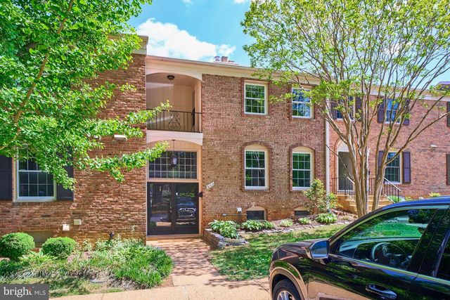 3153 FAIRBURY LN, Fairfax, VA 22031