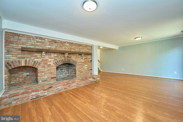 3153 FAIRBURY LN, Fairfax, VA 22031
