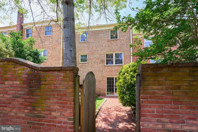 3153 FAIRBURY LN, Fairfax, VA 22031