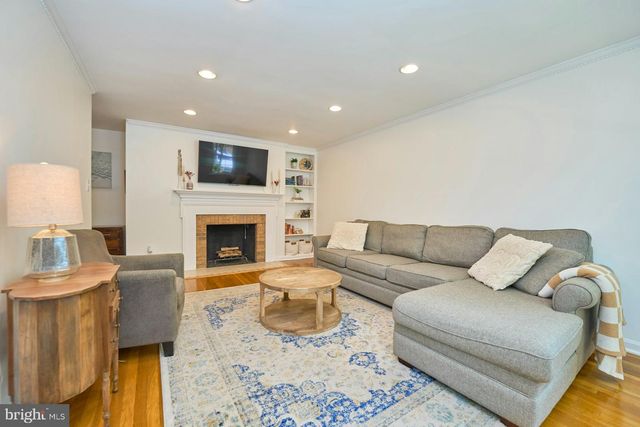 3153 FAIRBURY LN, Fairfax, VA 22031