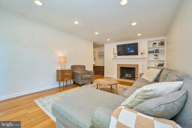 3153 FAIRBURY LN, Fairfax, VA 22031