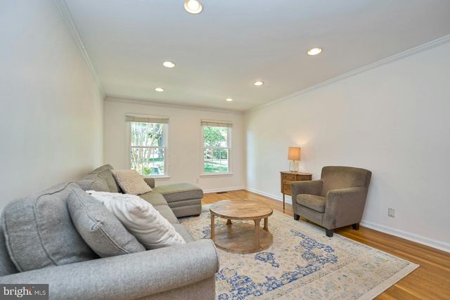 3153 FAIRBURY LN, Fairfax, VA 22031