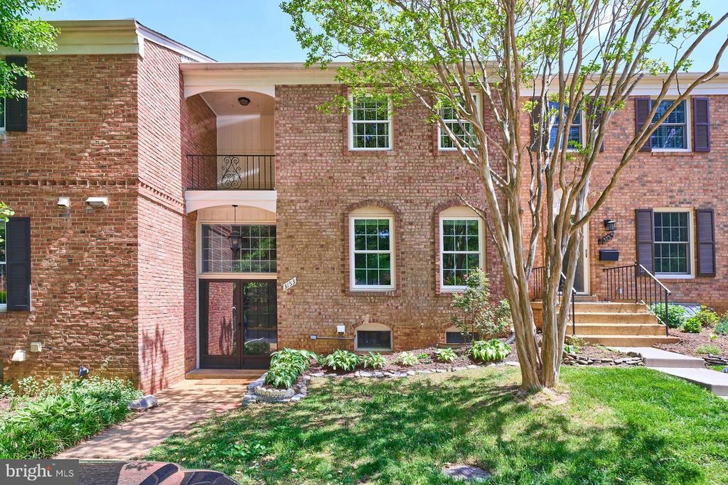 3153 FAIRBURY LN, Fairfax, VA 22031