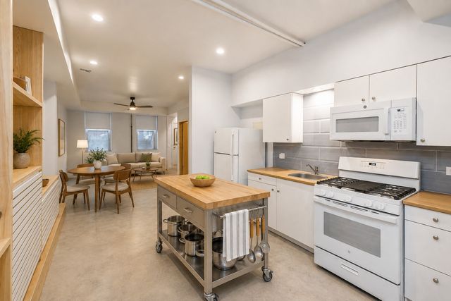 724 W 18th Street G, Chicago, IL 60616