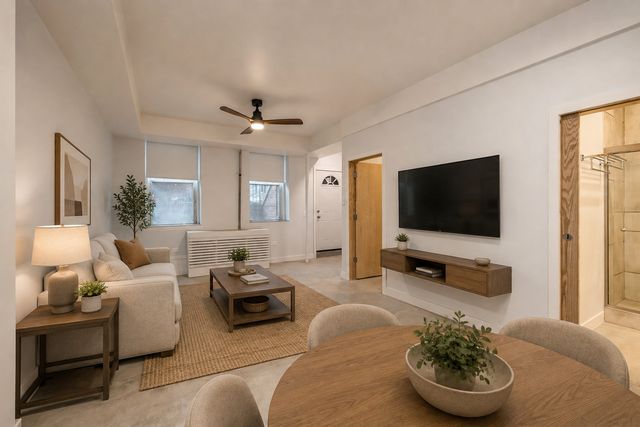 724 W 18th Street G, Chicago, IL 60616