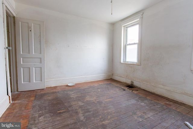 1051 DIAMOND ST, Camden, NJ 08103