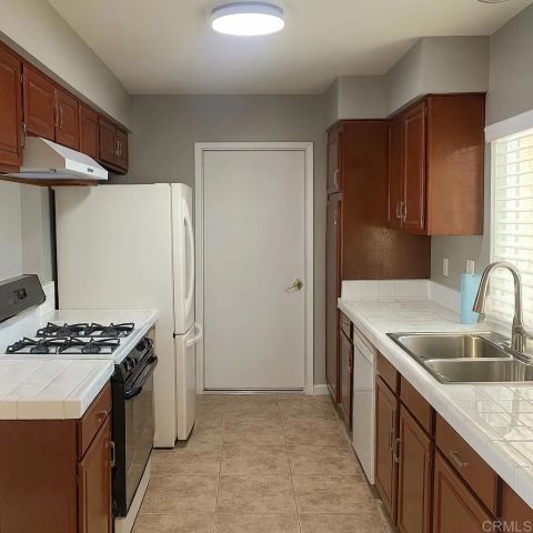 2194 Daisy Way, Hemet, CA 92545