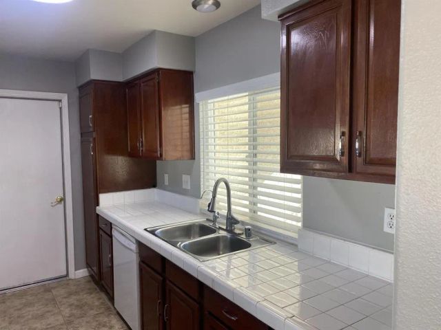 2194 Daisy Way, Hemet, CA 92545