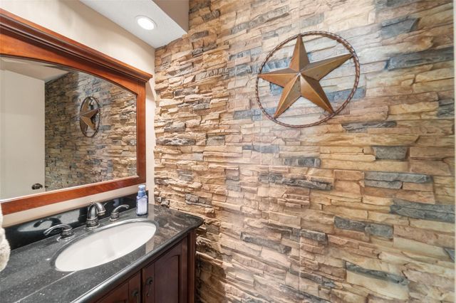 6727 Sutter Park Lane, Houston, TX 77066