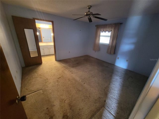 554 LAKEMONT AVENUE NW, Port Charlotte, FL 33952