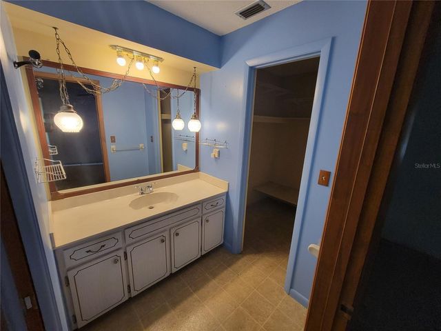 554 LAKEMONT AVENUE NW, Port Charlotte, FL 33952