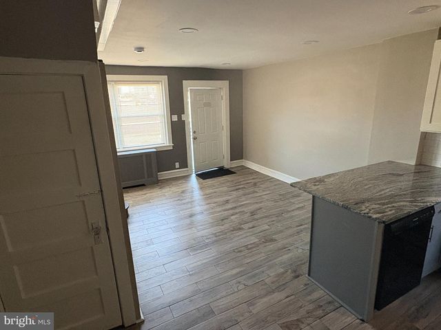 320 W COURTLAND ST W, Philadelphia, PA 19140