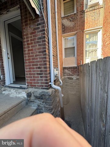 320 W COURTLAND ST W, Philadelphia, PA 19140