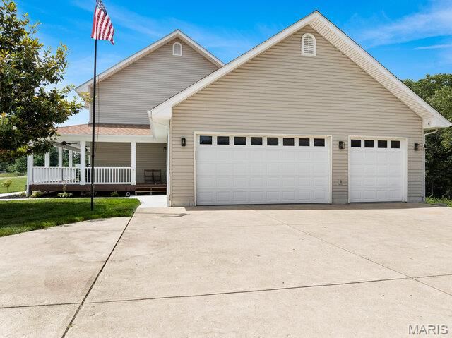 23186 Buck Track Lane, Warrenton, MO 63383