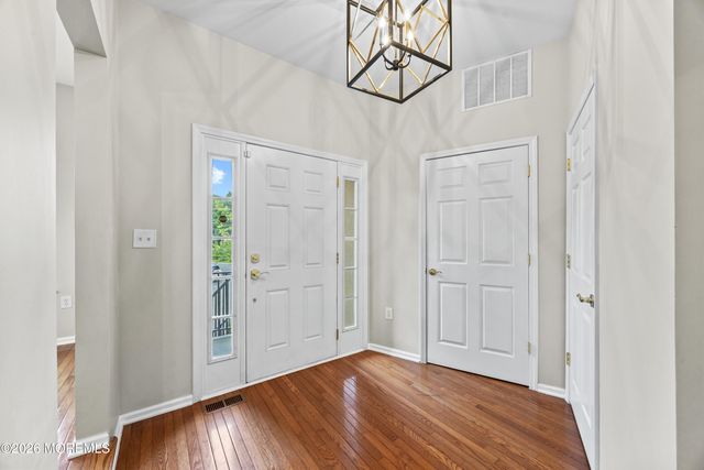 21 W Aspen Way, Matawan, NJ 07747