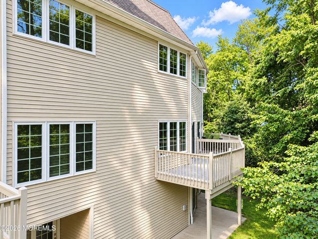 21 W Aspen Way, Matawan, NJ 07747