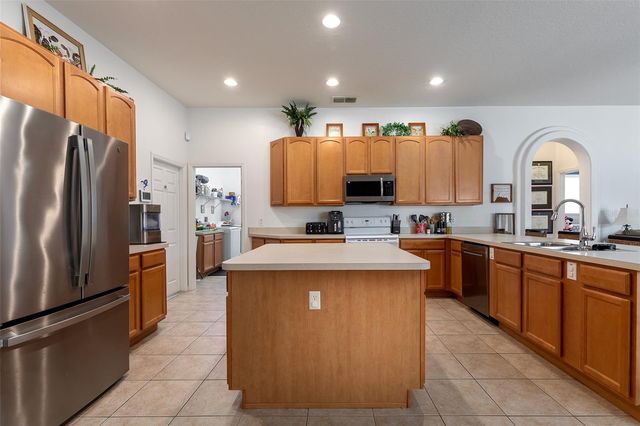 857 COVENTRY ROAD, Davenport, FL 33897
