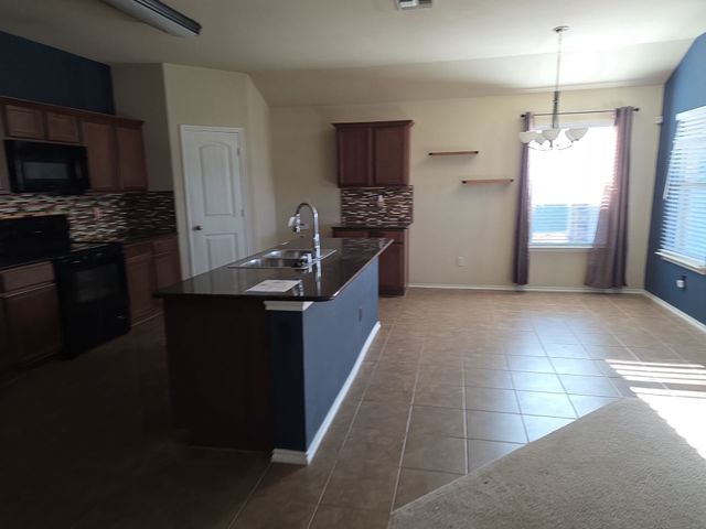 2005 Zavala, Forney, TX 75126