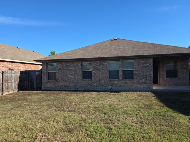 2005 Zavala, Forney, TX 75126