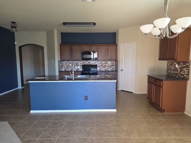 2005 Zavala, Forney, TX 75126