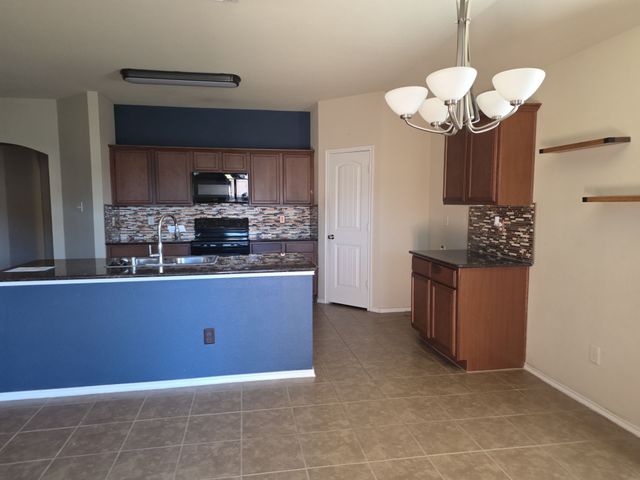 2005 Zavala, Forney, TX 75126