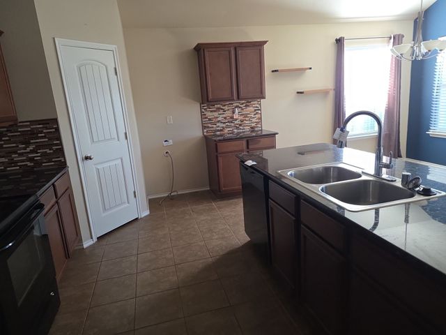 2005 Zavala, Forney, TX 75126