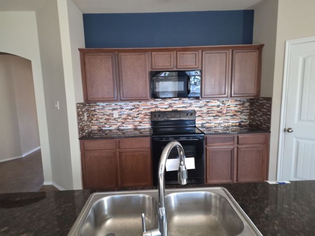 2005 Zavala, Forney, TX 75126