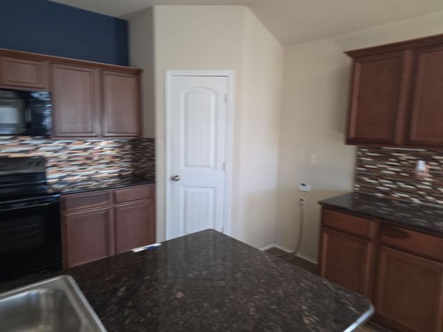 2005 Zavala, Forney, TX 75126