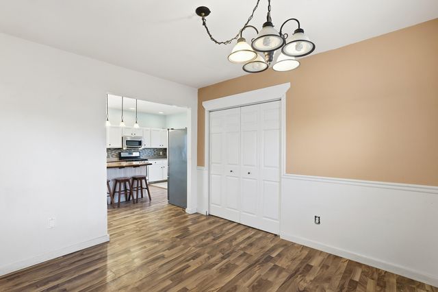 122 9th Street SW, Demotte, IN 46310