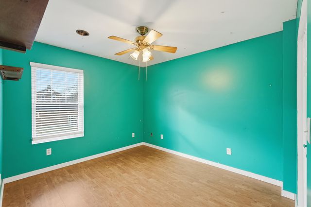 122 9th Street SW, Demotte, IN 46310