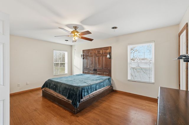 122 9th Street SW, Demotte, IN 46310