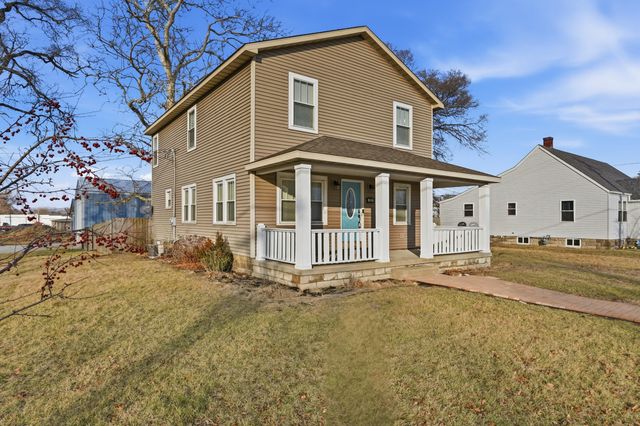 122 9th Street SW, Demotte, IN 46310