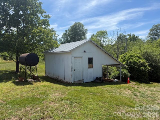 3607 Little River Church Road, Taylorsville, NC 28681