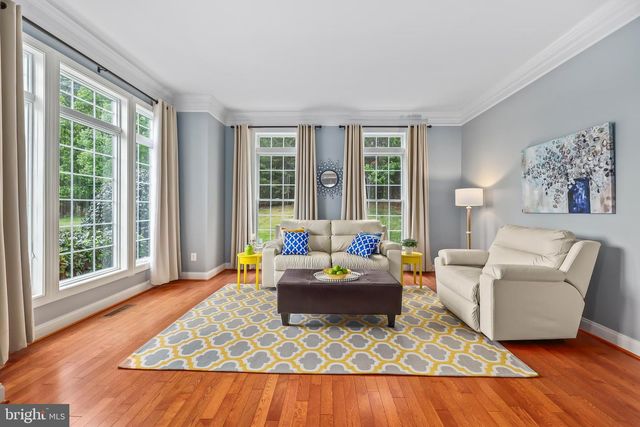 3431 FAWN WOOD LN, Fairfax, VA 22033