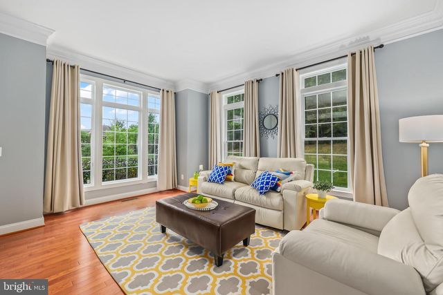 3431 FAWN WOOD LN, Fairfax, VA 22033