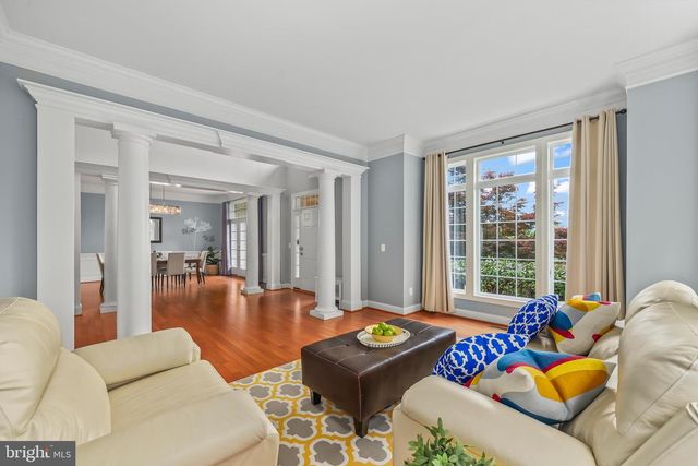 3431 FAWN WOOD LN, Fairfax, VA 22033