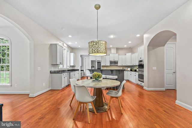 3431 FAWN WOOD LN, Fairfax, VA 22033