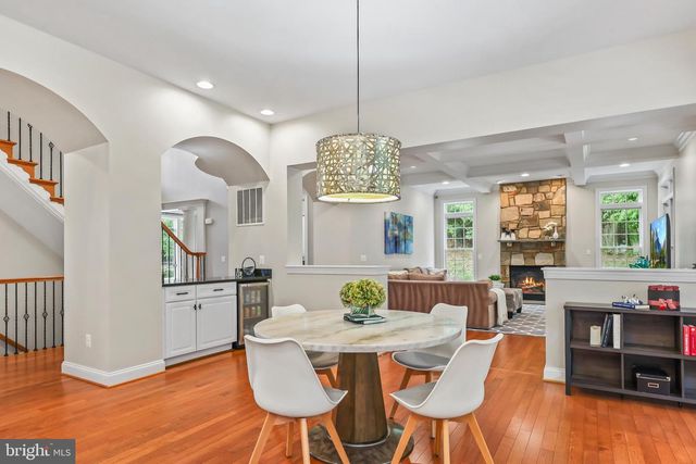 3431 FAWN WOOD LN, Fairfax, VA 22033