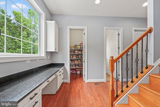 3431 FAWN WOOD LN, Fairfax, VA 22033