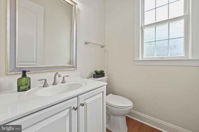 3431 FAWN WOOD LN, Fairfax, VA 22033
